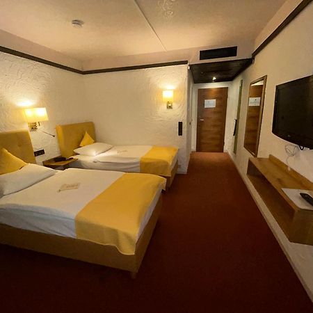 คอนเทล โฮเทล โคเบลนซ์ Hotel ภายนอก รูปภาพ
