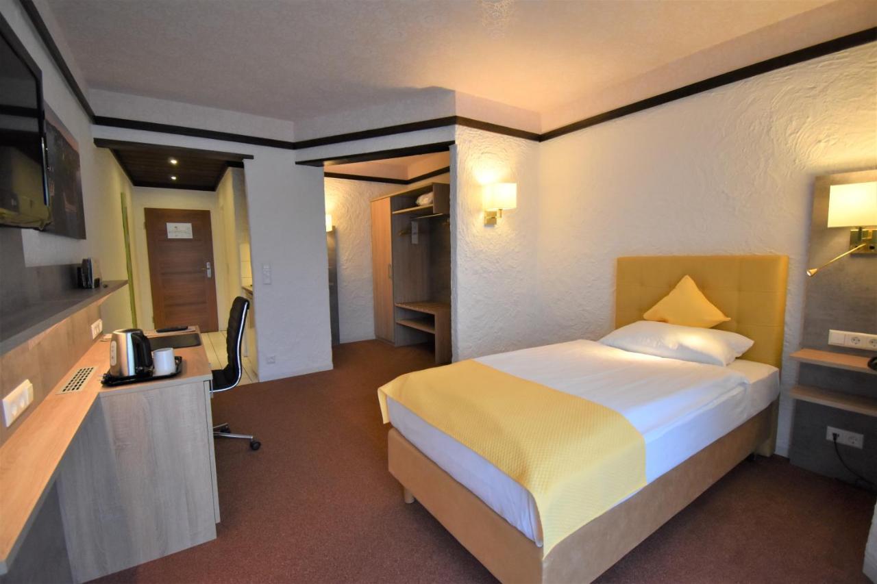 คอนเทล โฮเทล โคเบลนซ์ Hotel ภายนอก รูปภาพ